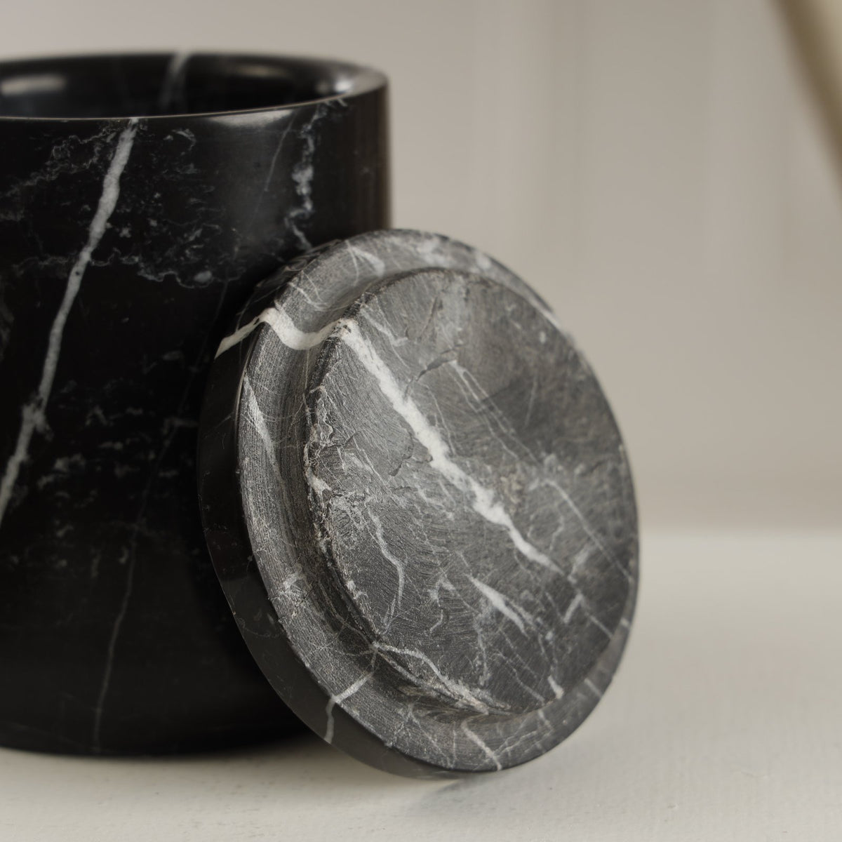 Aurora Candle Jar — Marble/Onyx – Nero Marquina Marble