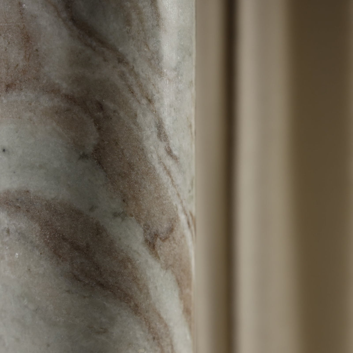 Oriel Marble Vase – 21 cm