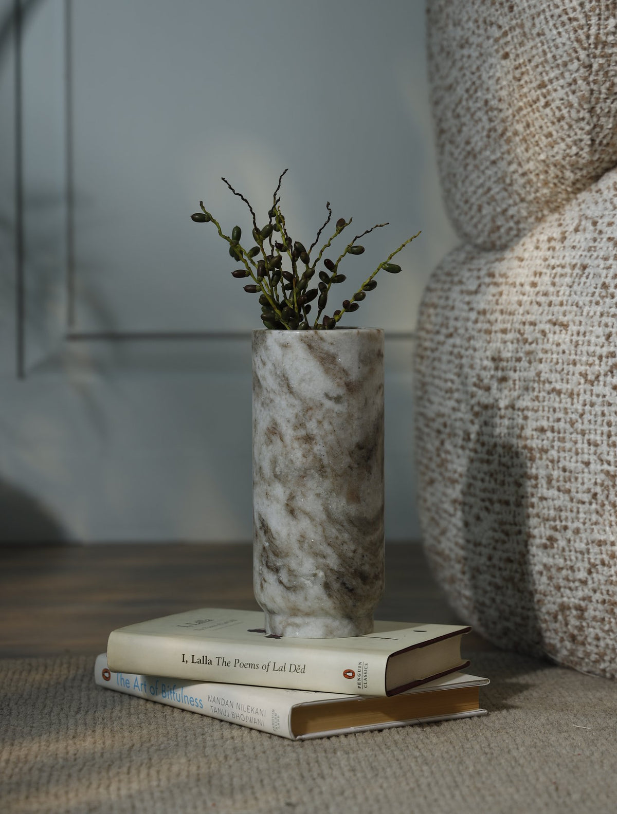 Oriel Marble Vase – 21 cm