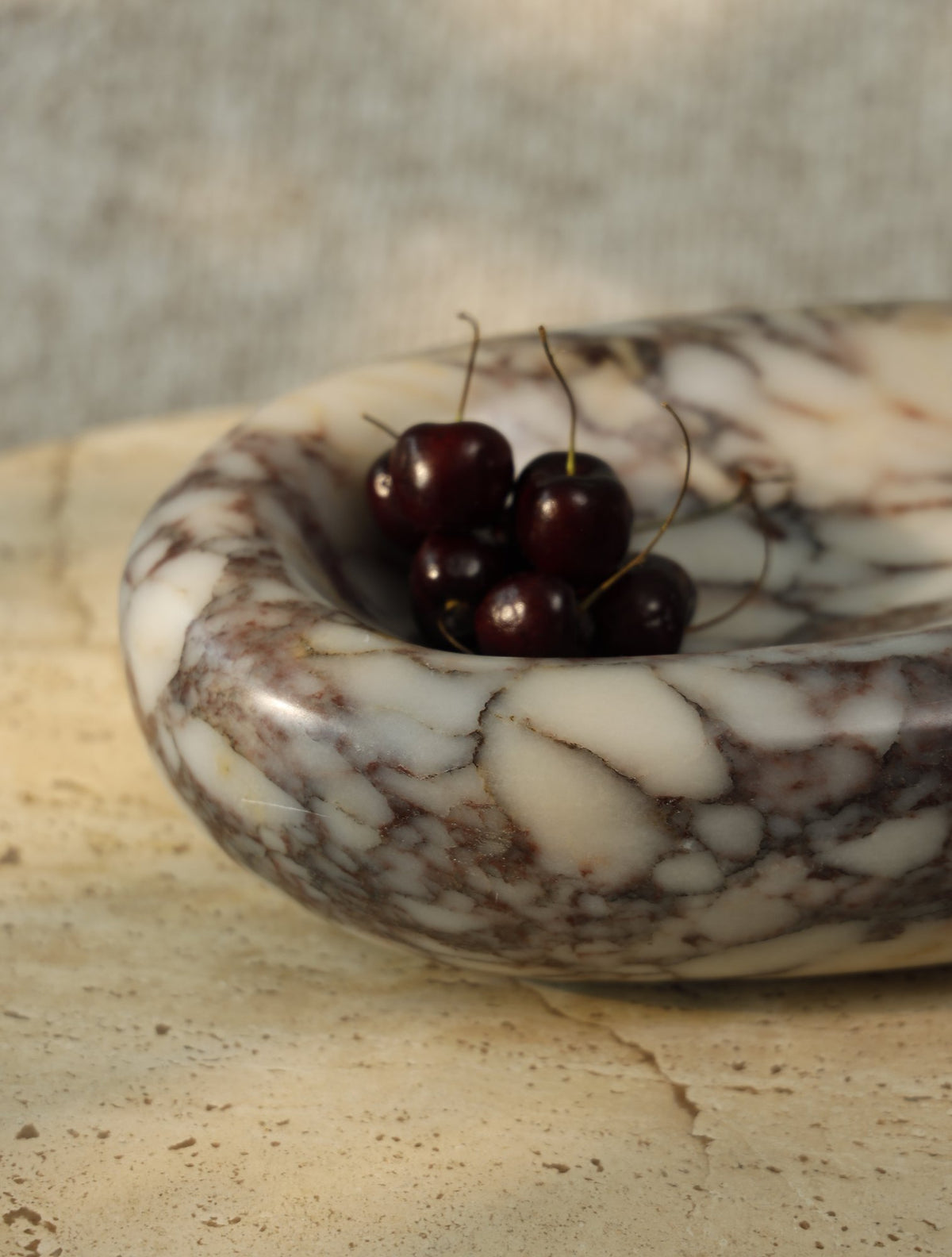 Halo Marble Bowl – Calcatta Viola
