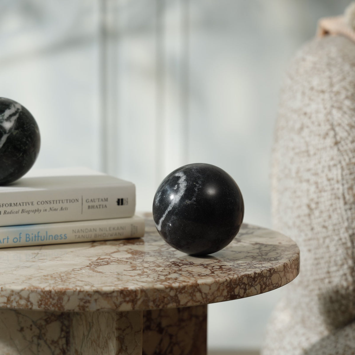 Ripple Marble Object – Nero Marquina