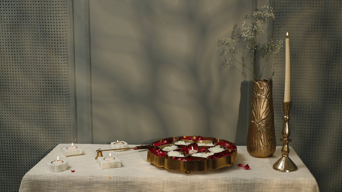 Lotus Compartment Tray