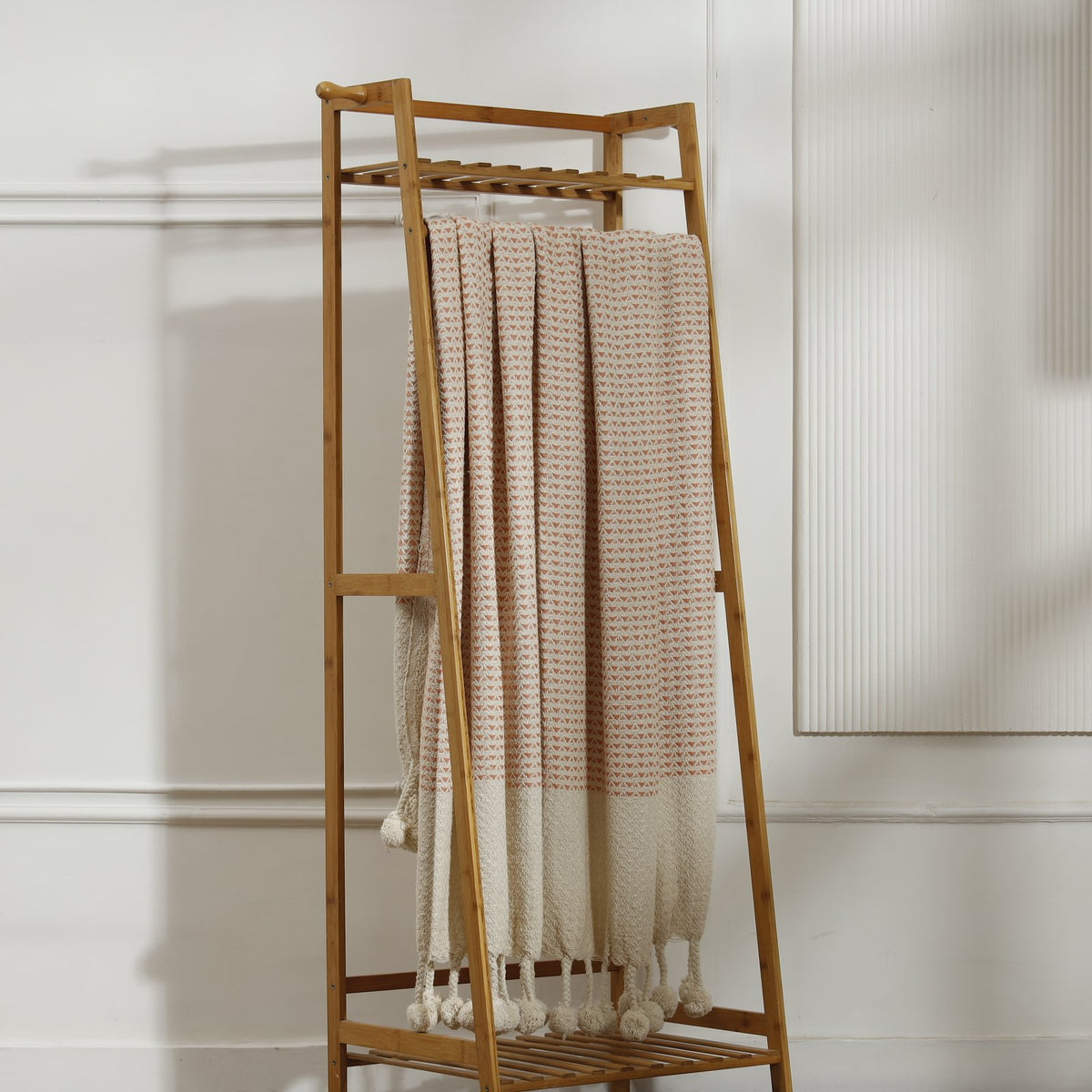 Finch Throw – Clay